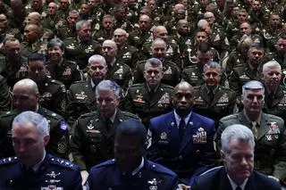 Dowódcy armii USA na spotkaniu z Donaldem Trumpem i Pete'em Hegsethem