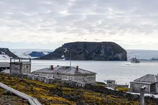 Rosyjska baza badawcza i polarna na Wyspie Hookera