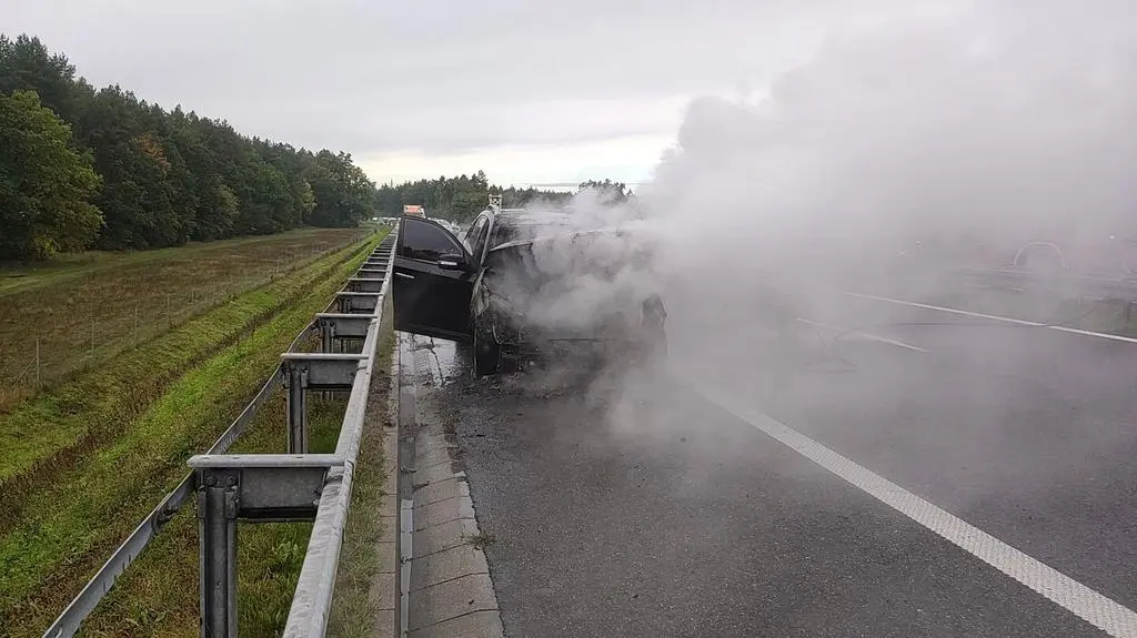 Pożar samochodu osobowego na S6