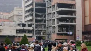 Belgrad. Protest pod dawną siedzibą Sztabu Generalnego (11.11.2025)