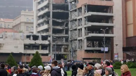 Belgrad. Protest pod dawną siedzibą Sztabu Generalnego (11.11.2025)