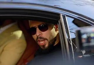 Kontrowersyjny influencer miał jechać 196 km/h w terenie zabudowanym