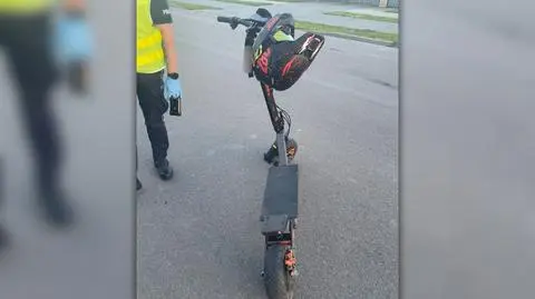 Wypadek w Rykach. Nastolatki jechały razem na hulajnodze
