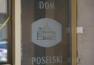 "Patoposłowie" w sejmowym hotelu. Minister: miałem dosyć, wyprowadziłem się