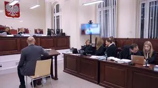 Szokująca adopcja sióstr z Polski. Jedna z nich trafiła w ręce przestępcy seksualnego 