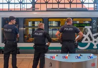 Pociąg ruszył, niemowlę samo zostało na peronie