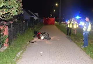 Jechali motocyklem, nie mieli kasków. 22-latek i 21-latka nie żyją