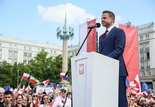 Nie "bonjour", a déjà vu. Najdłuższe pięć lat w życiu Trzaskowskiego