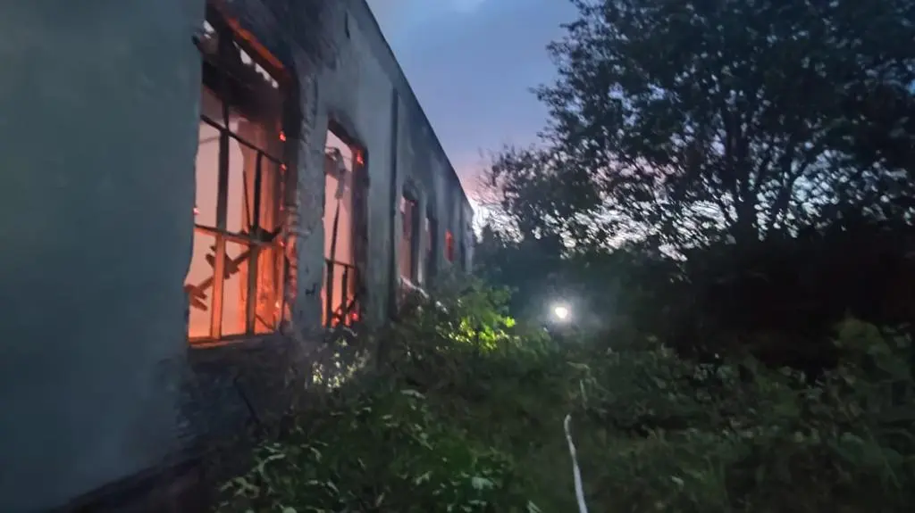 Pożar pustostanu we wsi Pogórze