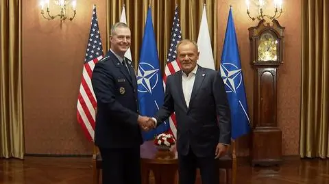 Gen. Alexus Grynkewich i Donald Tusk