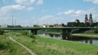 Most Chrobrego - fragment trasy, która przedzieliła Ostrów Tumski