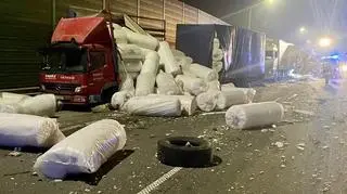 Wypadek ciężarówek na autostradzie A1