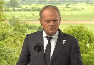 "Afera mieszkaniowa" Nawrockiego. Jest komentarz Tuska 