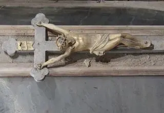 Duchowni, archeolodzy i robotnicy osłupieli. To szklana trumna