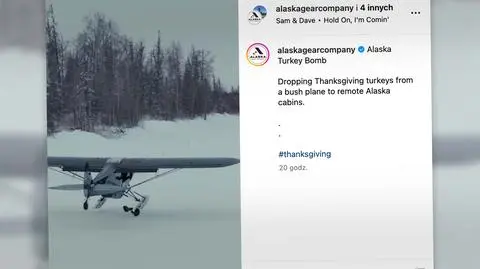 Pilotka zrzuca z samolotu mrożone indyki. Przed Świętem Dziękczynienia 