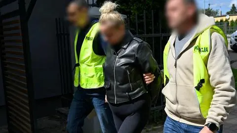 Rodzice zastępczy trzyletniej dziewczynki usłyszeli zarzuty