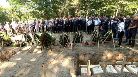 Pogrzeb ofiar zbrodni wołyńskiej w Puźnikach