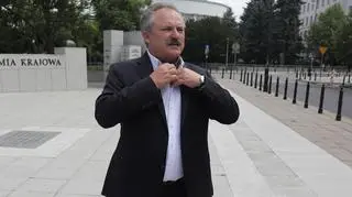 Marek Jakubiak przekonuje Polaków do bykowego, jako wzór wskazując Niemcy. Jednak to niedobre porównanie