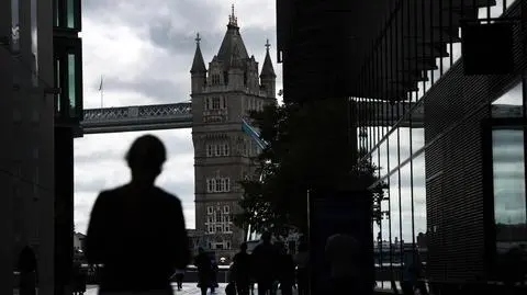 Londyn, widok na Tower Bridge
