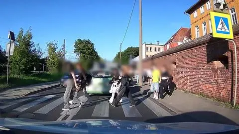 Toruń. O krok od tragedii na przejściu dla pieszych