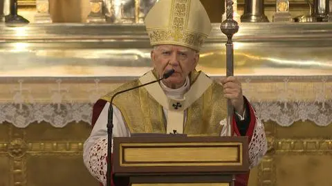 Katedra na Wawelu. Abp Marek Jędraszewski odprawił mszę świętą za Ojczyznę