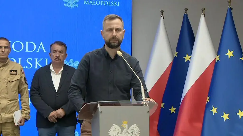 Konferencja szefa MON