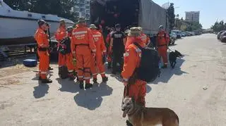 Polacy pierwsi na miejscu z ekip zagranicznych. "Jest szansa na uratowanie żywych osób"