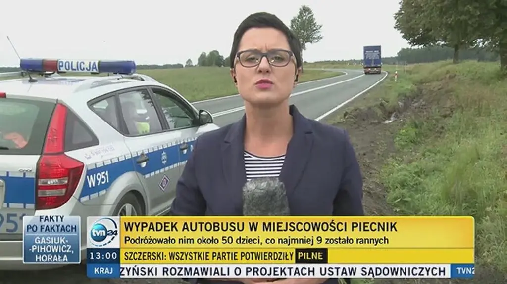 Autobus wpadł do rowu