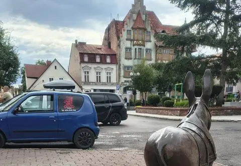 Ratusz wróci na rynek, ludzie nad jezioro. Były dziennikarz wprowadza nowe porządki