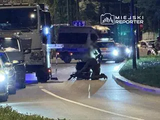 Na miejsce wezwano pirotechników 