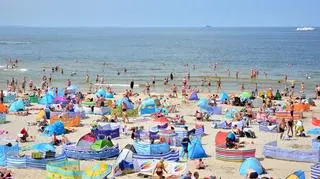 Tłumy wypoczywających nad Bałtykiem