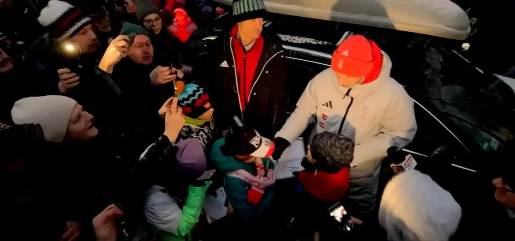 Paweł Wąsek i Kacper Tomasiak witani w swoich rodzinnych stronach