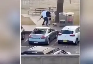 Ruszył na napastnika. "Najbardziej niewiarygodna scena, jaką w życiu widziałem"