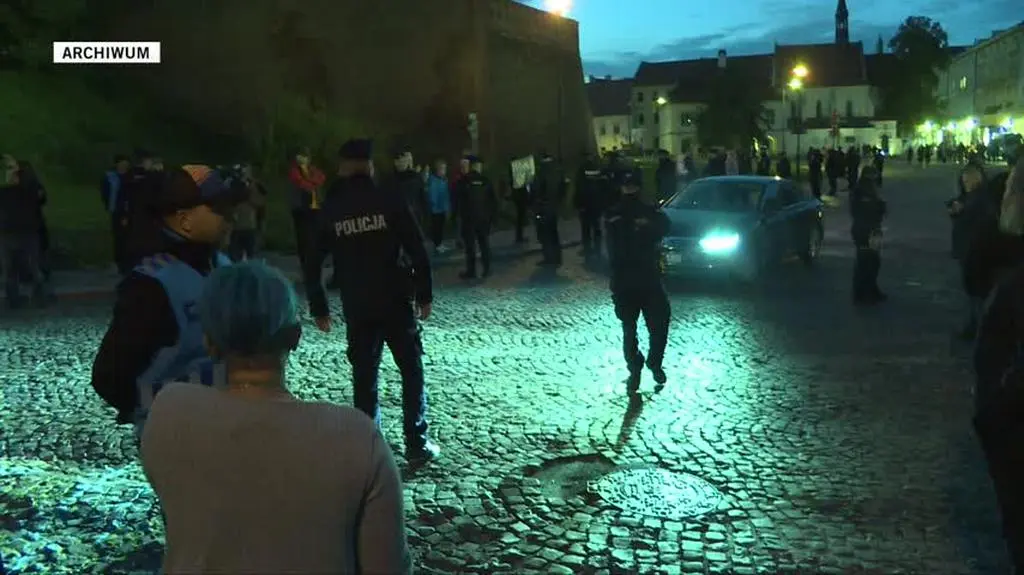 MIESIECZNICA PROTEST