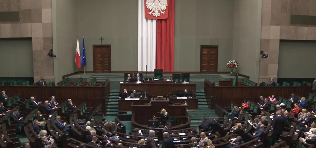 Premier Tusk w Sejmie o dywersji. Wkrótce wznowią obrady