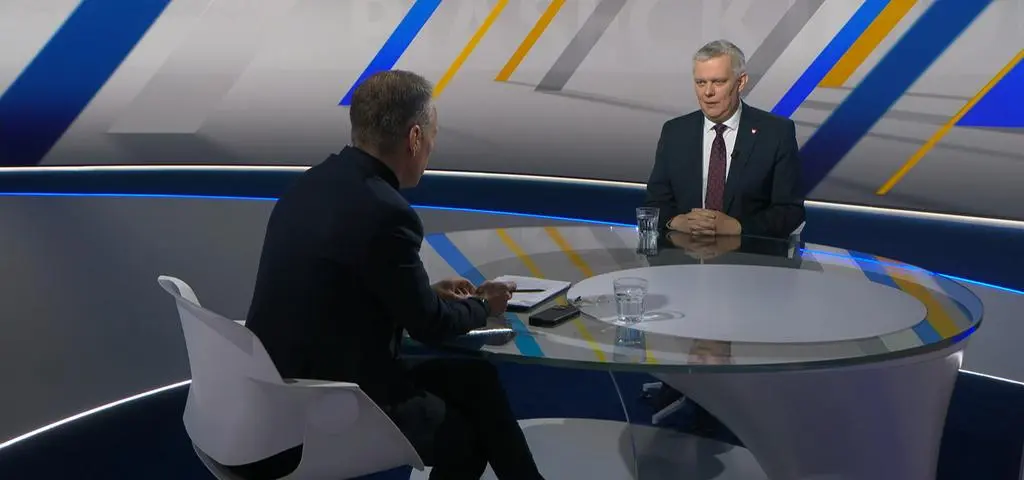 Siemoniak: nie było żadnych działań służb przeciwko kandydatowi na prezydenta, to jest aberracja