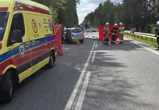 Zjechał ze swojego pasa i zderzył się z ciężarówką, zginął na miejscu
