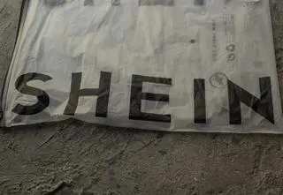 Skarga na Shein. Za manipulacyjne praktyki sprzedażowe