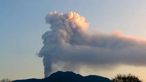 Minął tydzień, erupcja nie ustała. Trwa walka z czasem