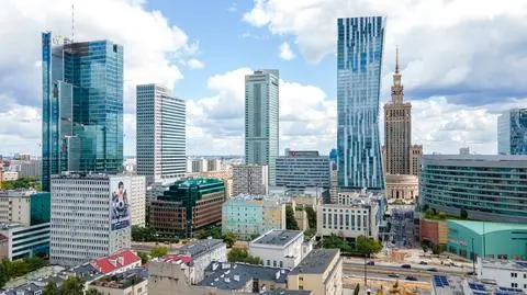 warszwa shutterstock_1795008076