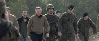 Prezydent Andrzej Duda na ćwiczeniach Anakonda-23 w towarzystwie generała broni Tomasza Piotrowskiego