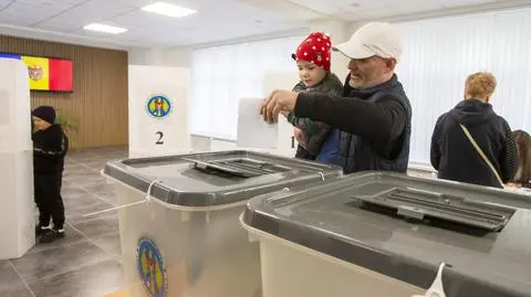 Mołdawia. Głosowanie w wyborach parlamentarnych