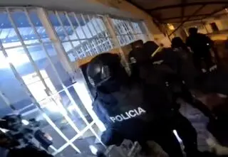 Brutalne starcia w więzieniu. 14 ofiar śmiertelnych