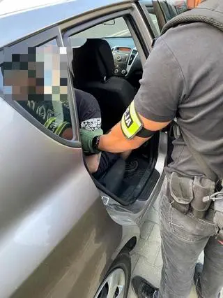 Mężczyzna miał ukrywać narkotyki w lesie