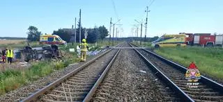 Zderzenie pociągu z kamperem