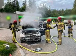Samochód zapalił się na stacji paliw w Zakopanem