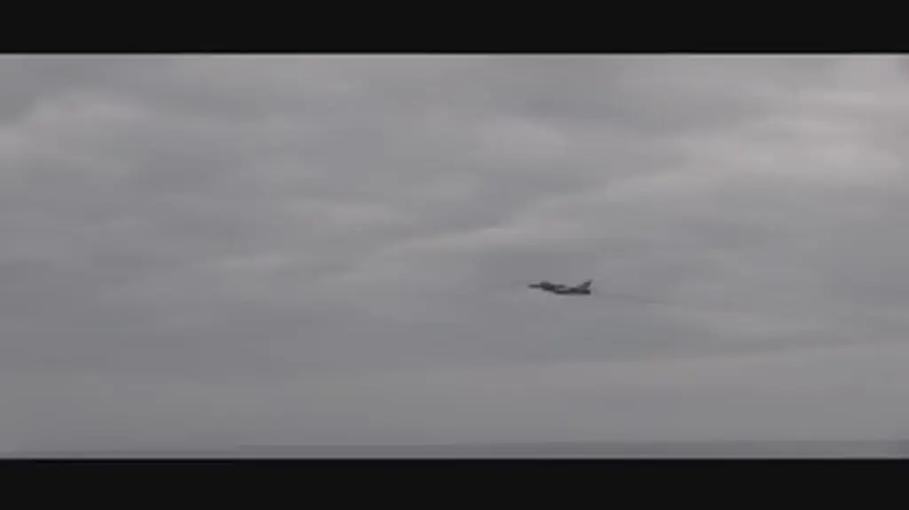 Rosyjski Su-24 przeleciał w bliskiej odległości od niszczyciela USS Ross