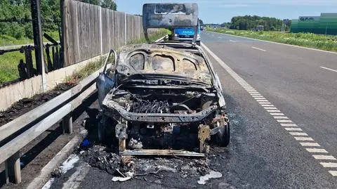Pożar samochodu na autostradzie A2