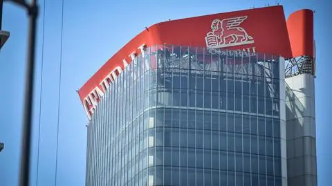 Mediolan. Logo firmy obsunęło się na szczycie 200-metrowego wieżowca