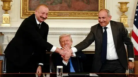 Prezydent Azerbejdżanu Ilhan Alijew i premier Armenii Nikol Paszynian podpisali w obecności Donalda Trumpa deklarację pokojową